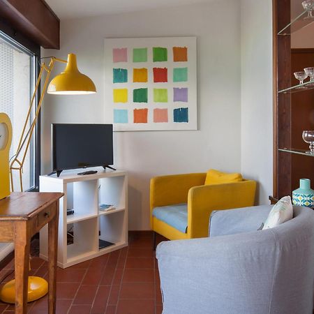 Watercolor Loft Apartment Torri Del Benaco Bagian luar foto
